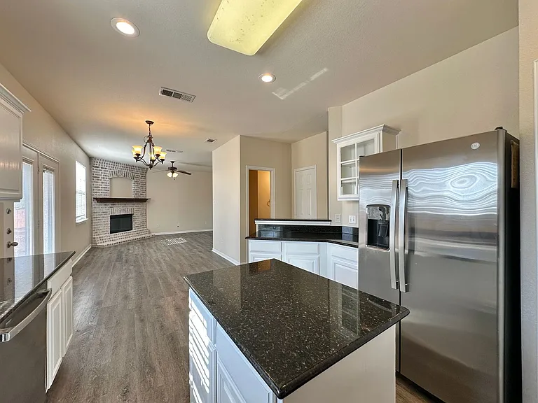 202 Crowfoot Dr — Photo 10