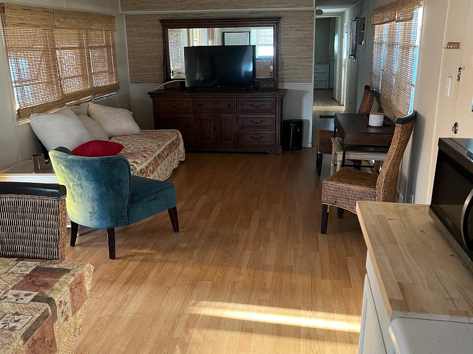 1 bed, 684 sqft, $1,200 — Photo 3