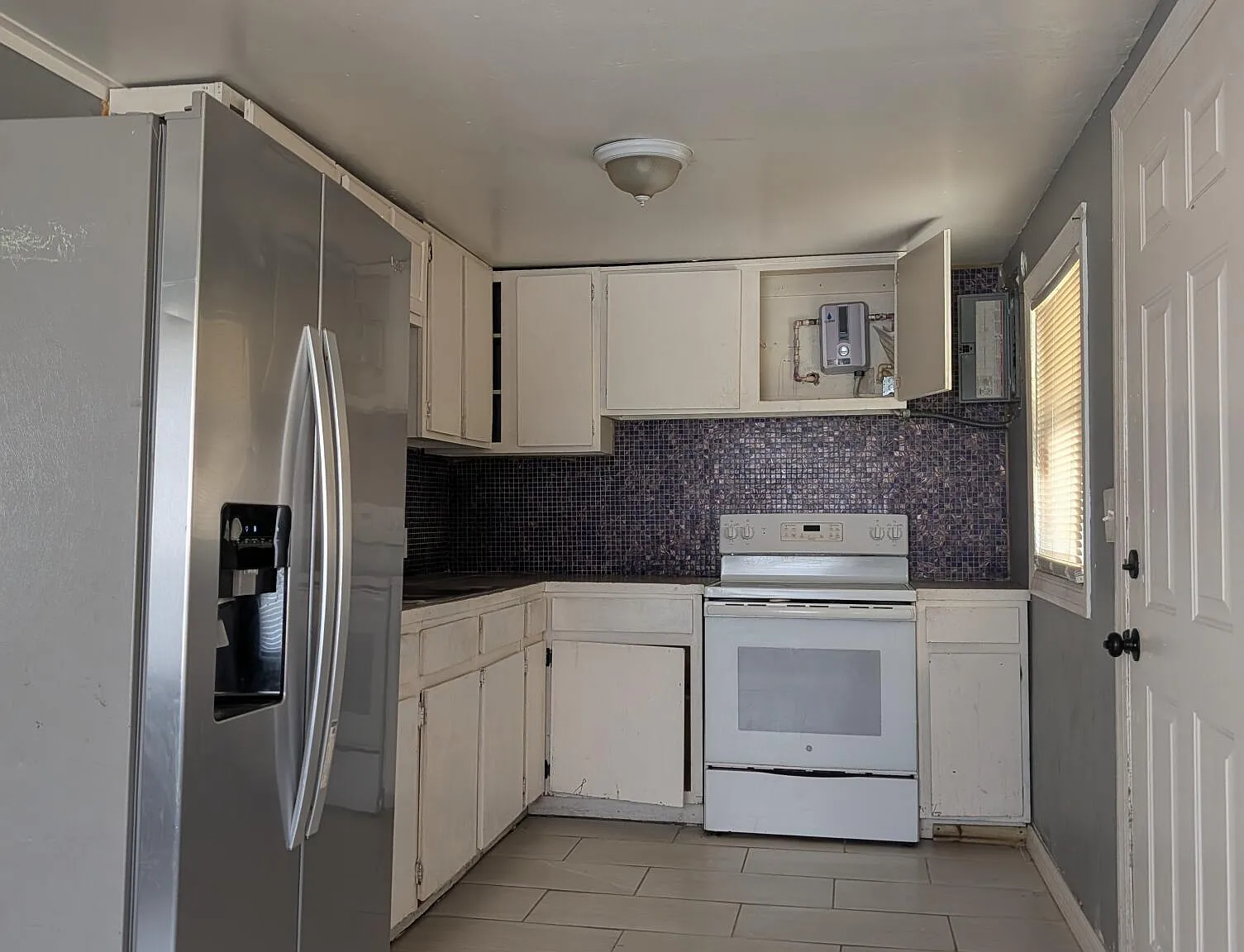 2 bed, 1.0 bath, 800 sqft, $1,550 — Photo 2