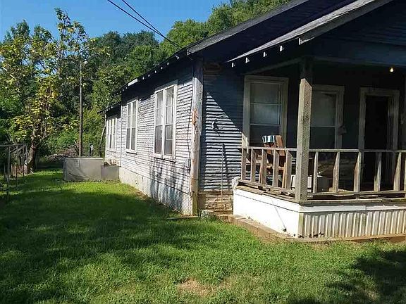 2nd image of 713 Palestine St