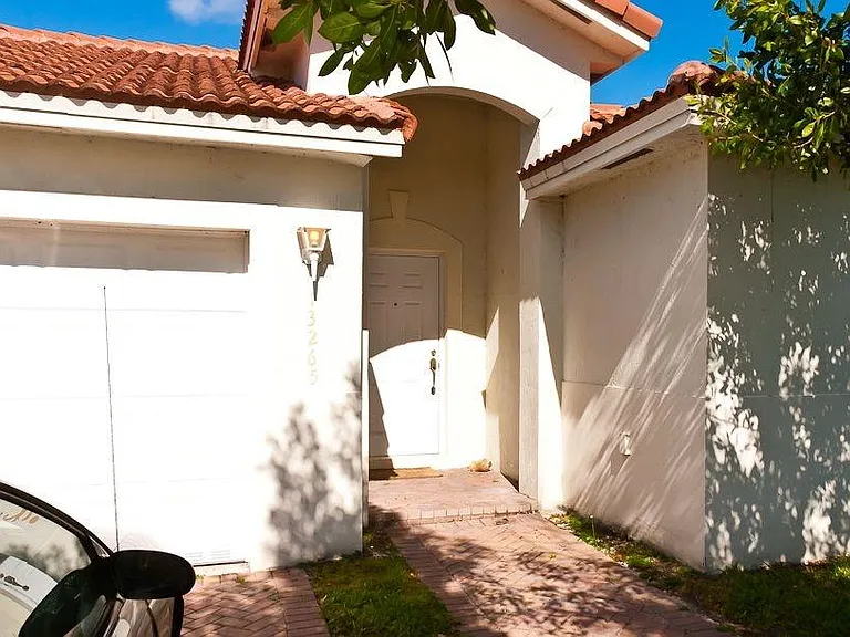 13265 SW 284th St — Photo 2