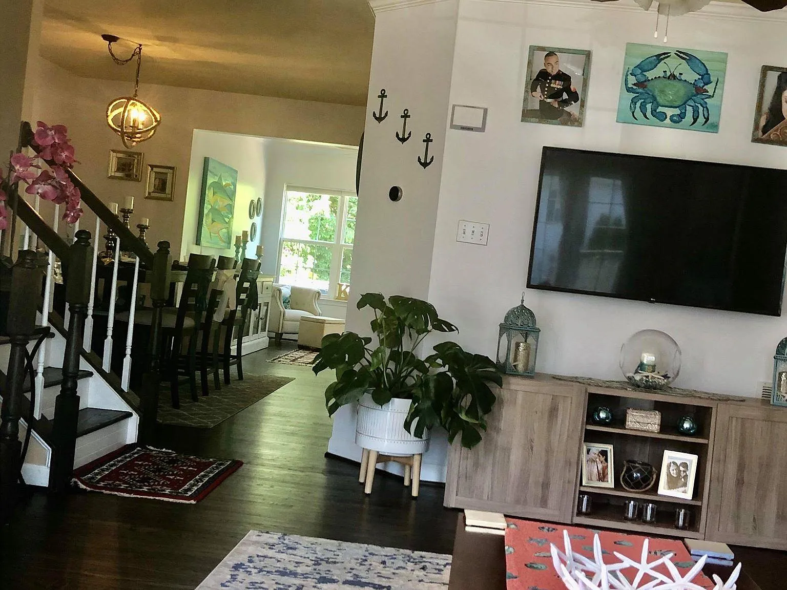 4 bed, 3.5 bath, 2400 sqft, $2,900 — Photo 2