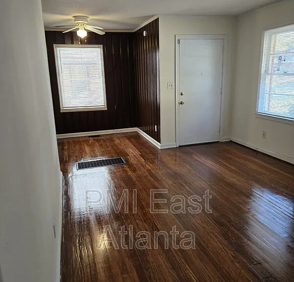 2332 Carey Dr SE — Photo 5