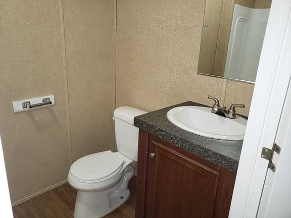 5th image of 21 E Sourwood Dr