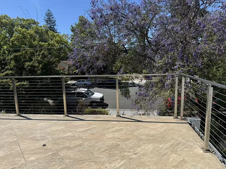 1372 University Ave — Photo 22