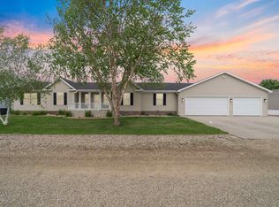 702 Lighthouse Island Ave, Lake Andes, SD 57356