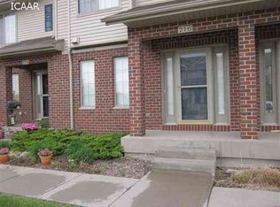 216 Camden Rd, Iowa City, IA 52245