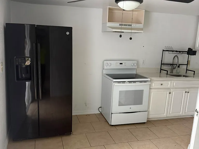 9524 W Hamilton Ave — Photo 4