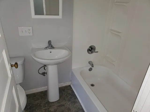 318 Lincolnway E #24 — Photo 9