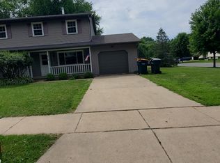 615 Crawford Dr, Cottage Grove, WI 53527