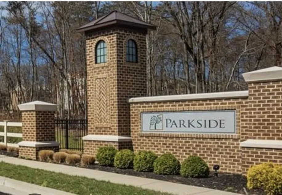 Community Entrance - 8015 Big Roundtop Rd