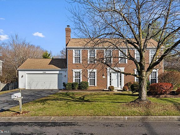 3rd image of 2300 Community Dr