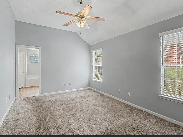 3145 Magnolia Dr — Photo 9