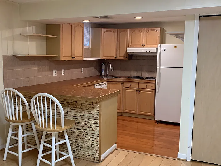 1725 Olney Rd #BASEMENT — Photo 1