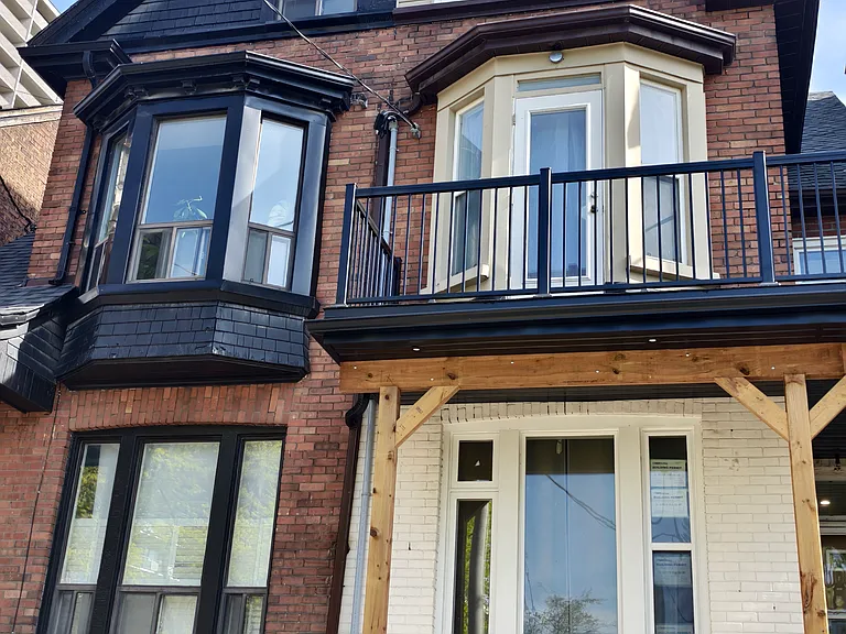 65 Sussex Ave — Photo 1