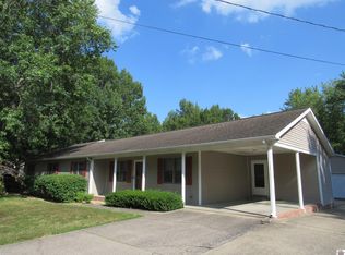 1520 Creekview Dr, Paducah, KY 42003