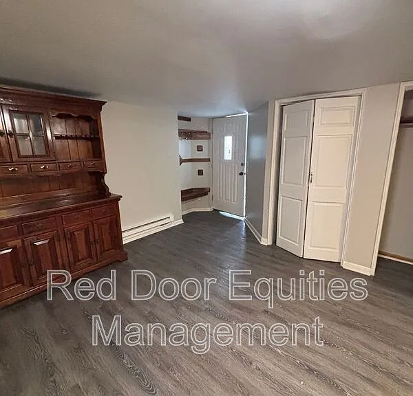 1215 N Columbus St #C — Photo 5