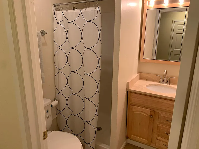 83 Mineola Ct — Photo 25