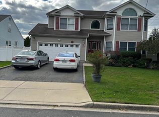 187 N Herman Ave, Bethpage, NY 11714