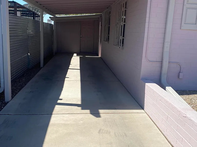 1529 N Dodge Blvd — Photo 6
