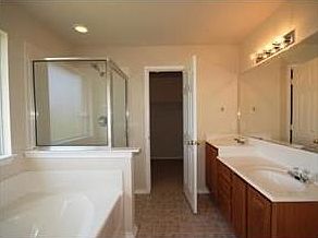 5th image of 102 Pelican Ct