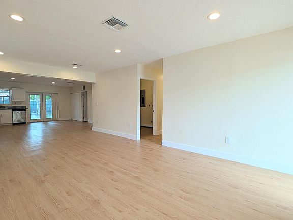 4th image of 541 N 68th Way