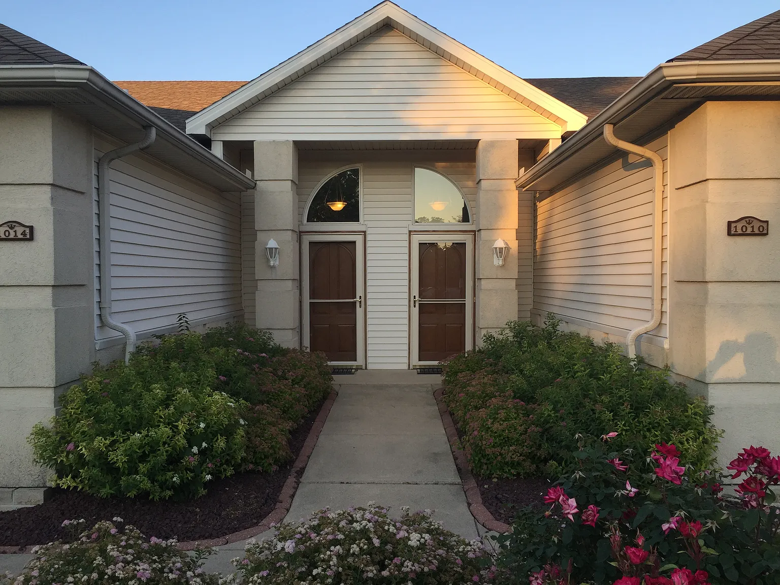 Hilltop Ln, Toledo — Photo 2
