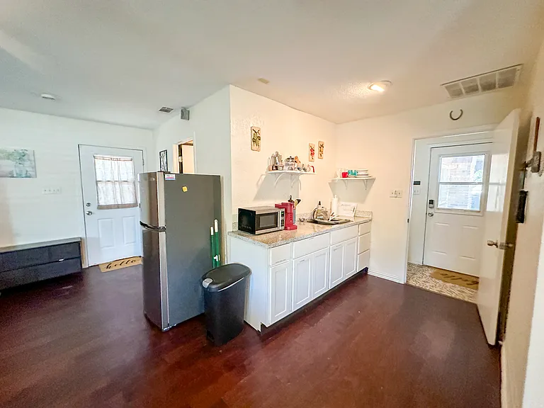 3000 Keller Hicks Rd #2 — Photo 22
