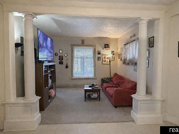 2nd image of 2857 Corby St