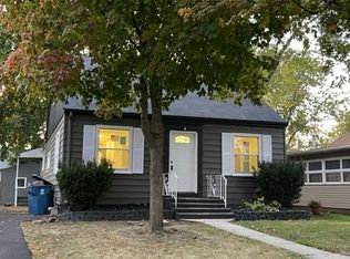 1596 Wood St, Crete, IL 60417