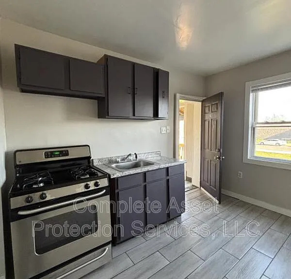 3732 Deodar St — Photo 1