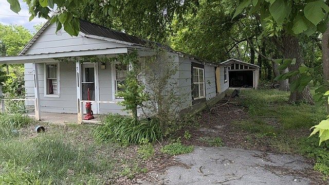 1st image of 408 Shephard St