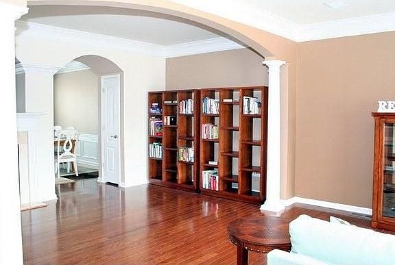 Living Room/Den