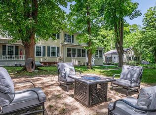 26 Groton St, Pepperell, MA 01463