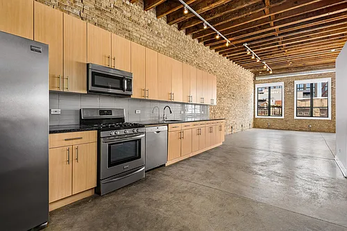 945 W Fulton Market Apartments Photo 1