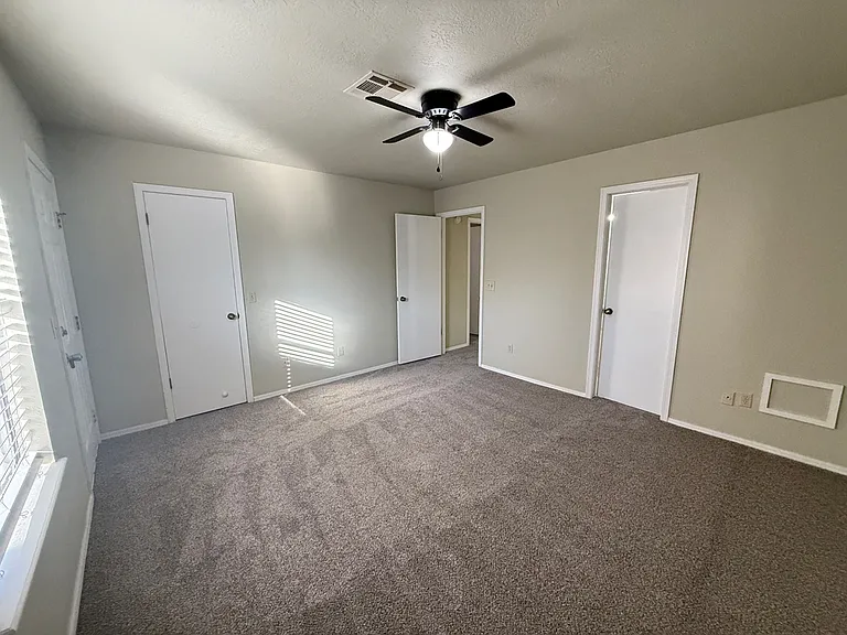 242 Barrett Pl — Photo 15