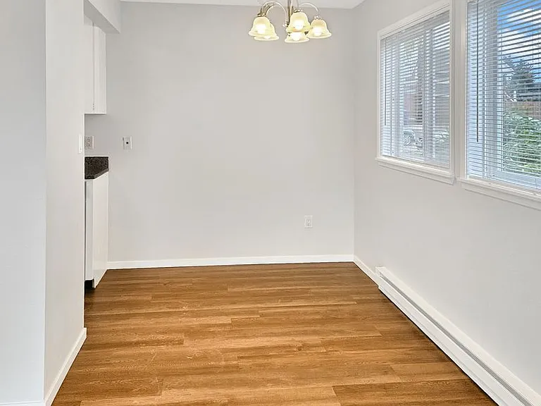 1002 N J St #14 — Photo 4