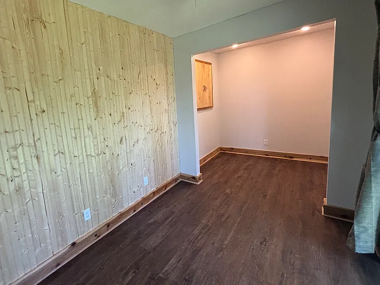 512 Woodland Ct — Photo 12