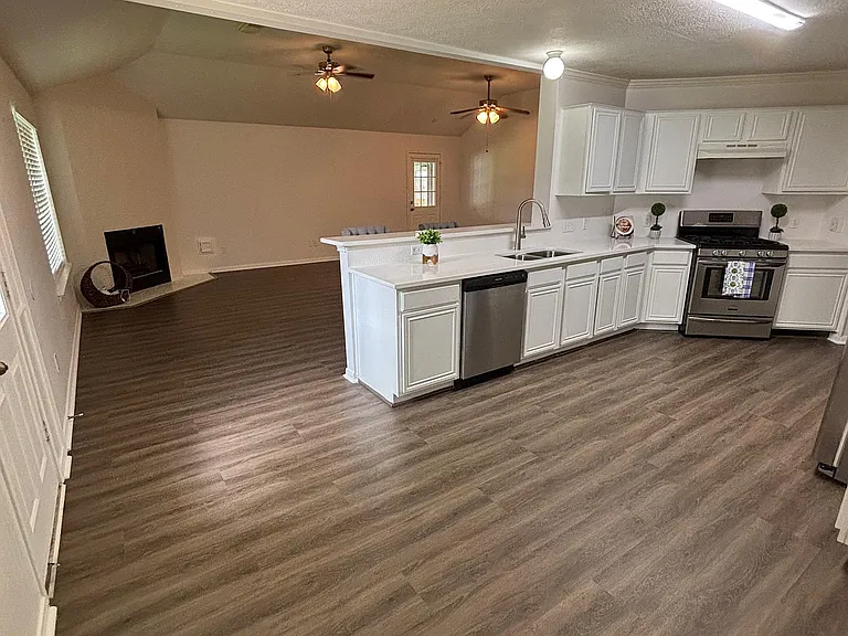 9217 Mohawk Dr — Photo 6