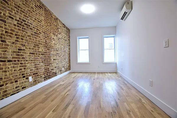 Rented by null | media 1