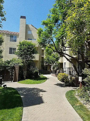 Parc Pointe Apartments — Photo 41