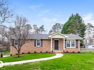 7571 Pine Trails Rd, Pfafftown, NC 27040