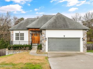 5600 Barineau Ln, Knoxville, TN 37920