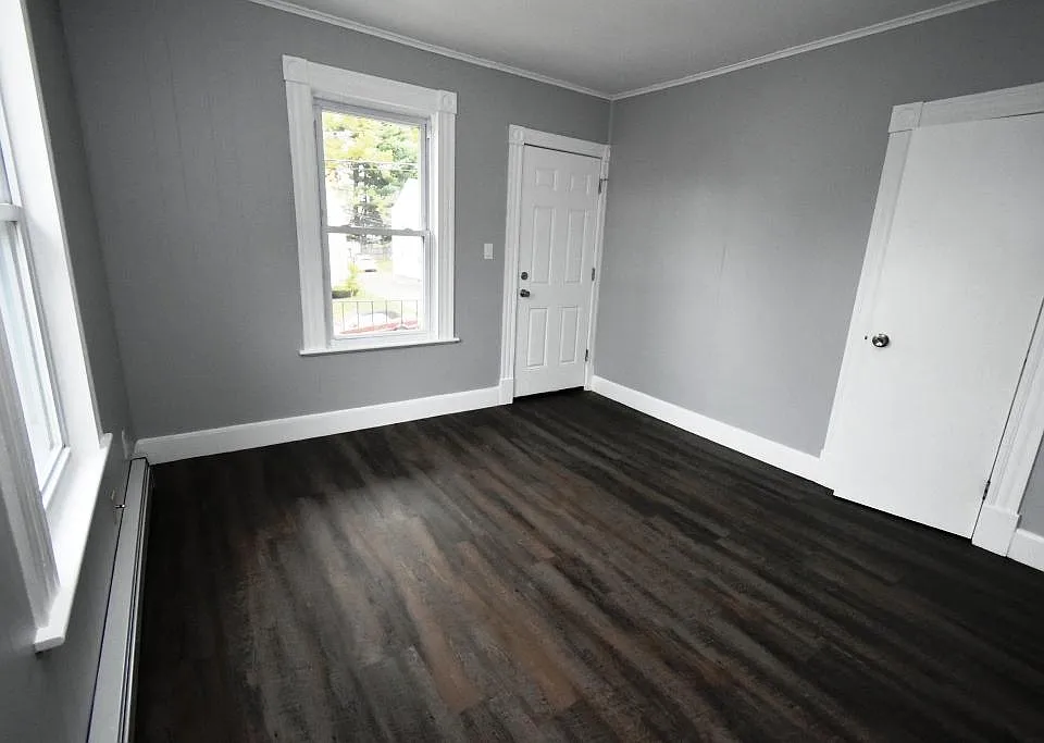 18 Crown St #2