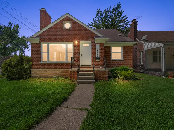 18901 Berden St, Grosse Pointe, MI 48236