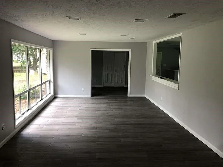 3515 Elm Dr — Photo 5