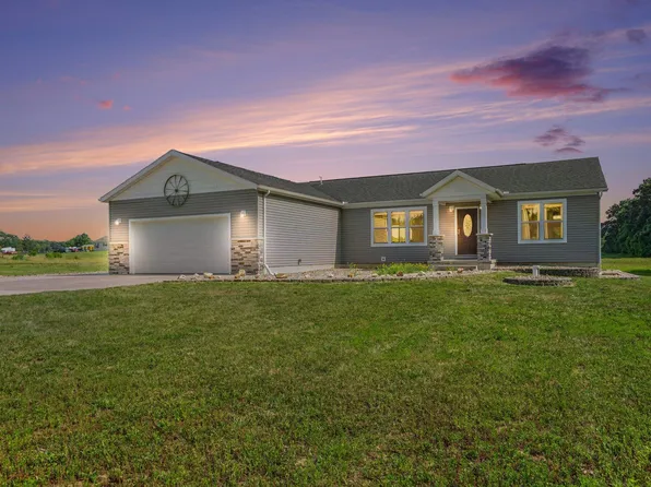 3170 Pine Lake St, Niles, MI 49120