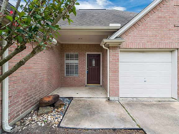 2nd image of 22014 Kenlake Dr