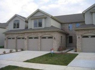 172 Mayo Ct, Elmhurst, IL 60126