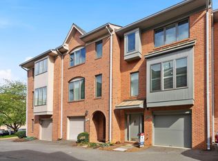 1985 N Adams St, Arlington, VA 22201